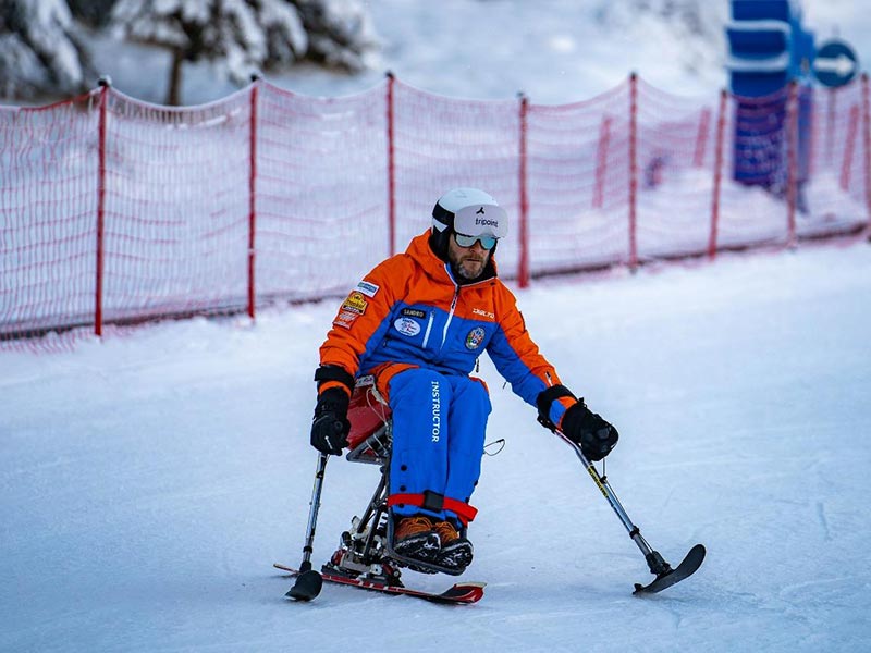 snowsports3-zinnen-skischule-toblach-scuola-sci-dobbiaco-persone-esigenze-speciali-neu2